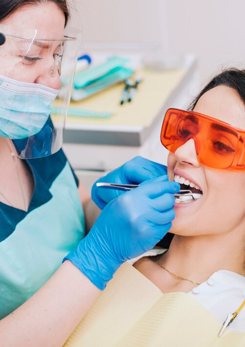 Laser Teeth Whitening Treatment in Melbourne Laser Teeth Whitening Treatment in Melbourne